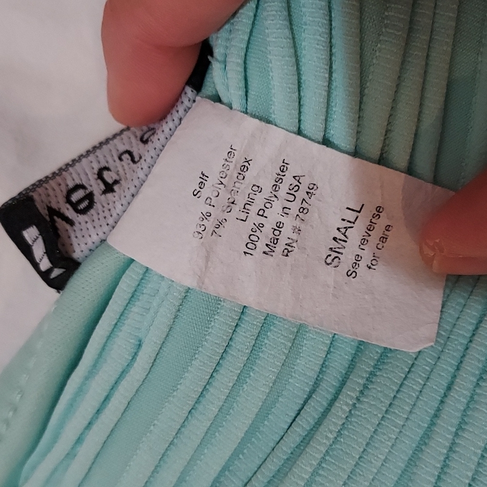Wetseal young lady dress - Picture 3 of 5
